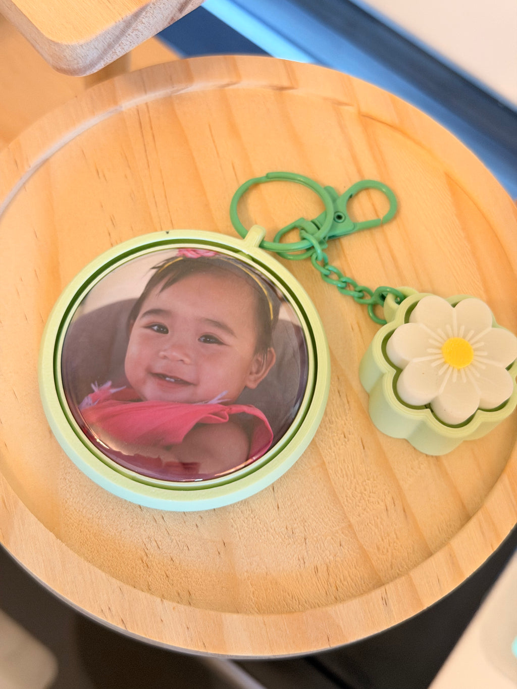 3D-Printed Rotating Round Keychains